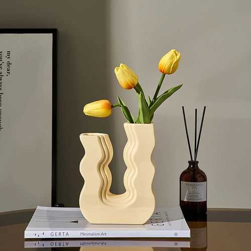 vase en céramique décoratif style morandi pour fleurs - vue 3 sur 11