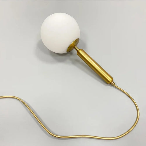 suspension moderne avec abat-jour en boule de verre doré - vue 2 sur 12