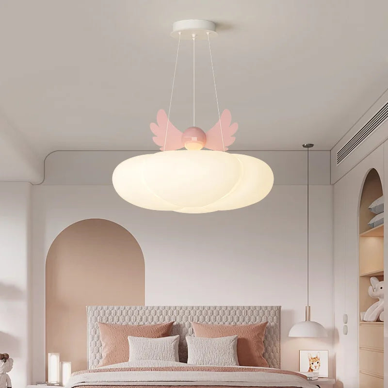 lustre mignon nuage ailes d'ange pour chambre de bébé - vue 1 sur 8