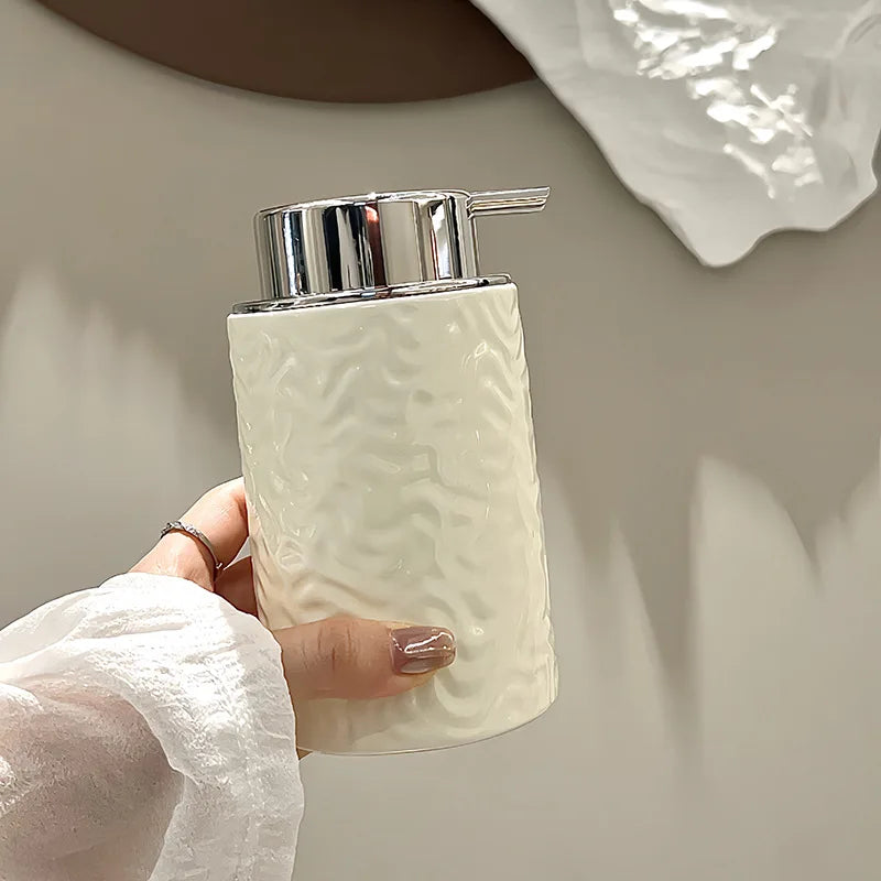 distributeur de savon en céramique européenne pour salle de bain - vue 2 sur 8