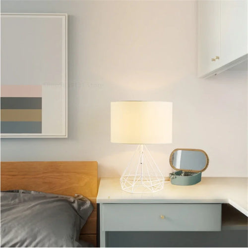 lampe à poser géométrique rétro nordique pour décoration créative - vue 6 sur 10