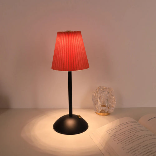 LED Nordic pleated desk lamp charging touch adjustable night light, bedroom sleep light, bar coffee shop decorative light - vue 8 sur 9
