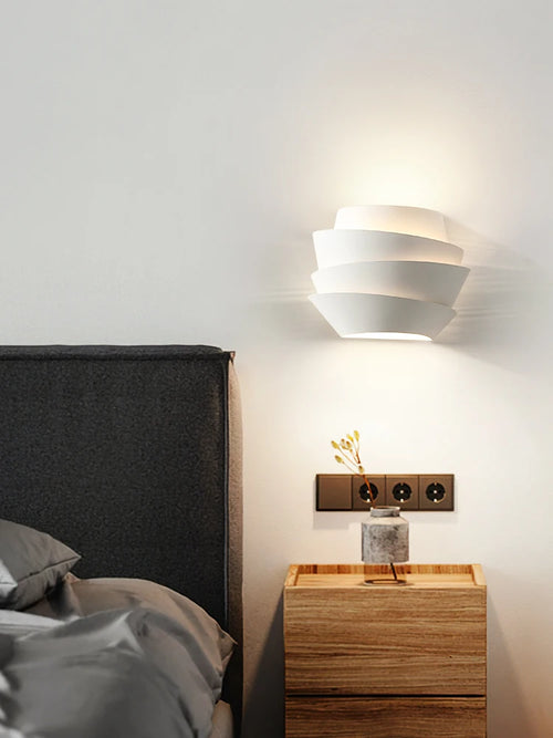 Applique murale LED en forme de pomme de pin en métal blanc - vue 5 sur 7
