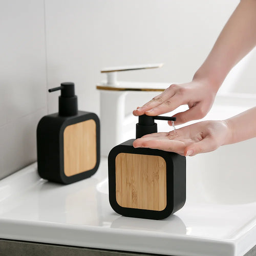 distributeur de savon élégant avec décoration en bambou et pompe résistante - vue 2 sur 7