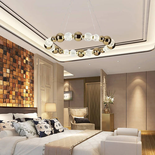 lustre led boule acrylique avec anneau doré et fils réglables - vue 4 sur 10