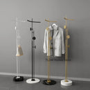 porte-vêtements design nordique pour rangement élégant et pratique