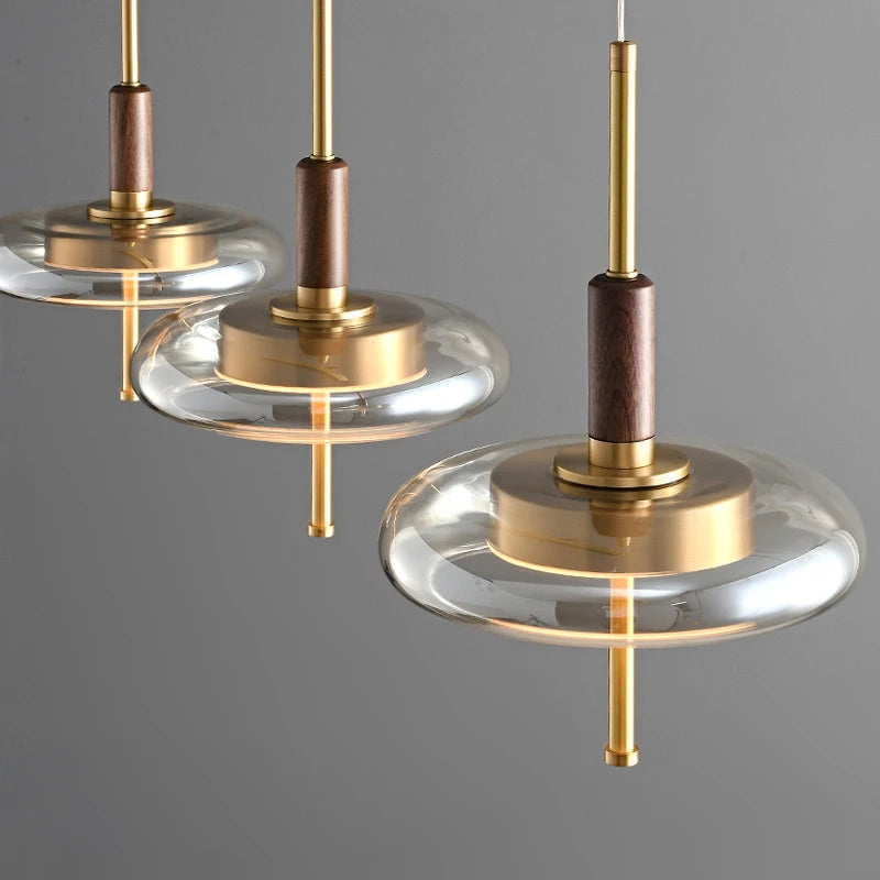 suspension en laiton et noyer design nordique luxueux - vue 4 sur 10