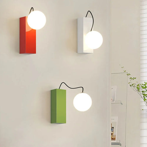 applique murale led en métal avec boule acrylique et gradation variable - vue 2 sur 9
