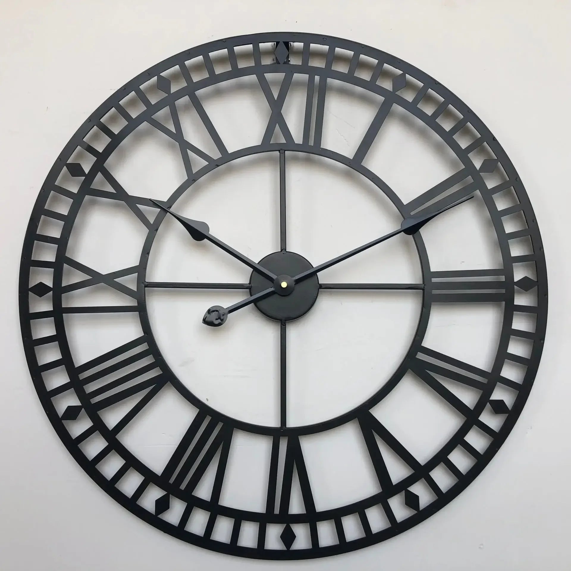 horloge murale vintage industrielle en métal décorative pour intérieur