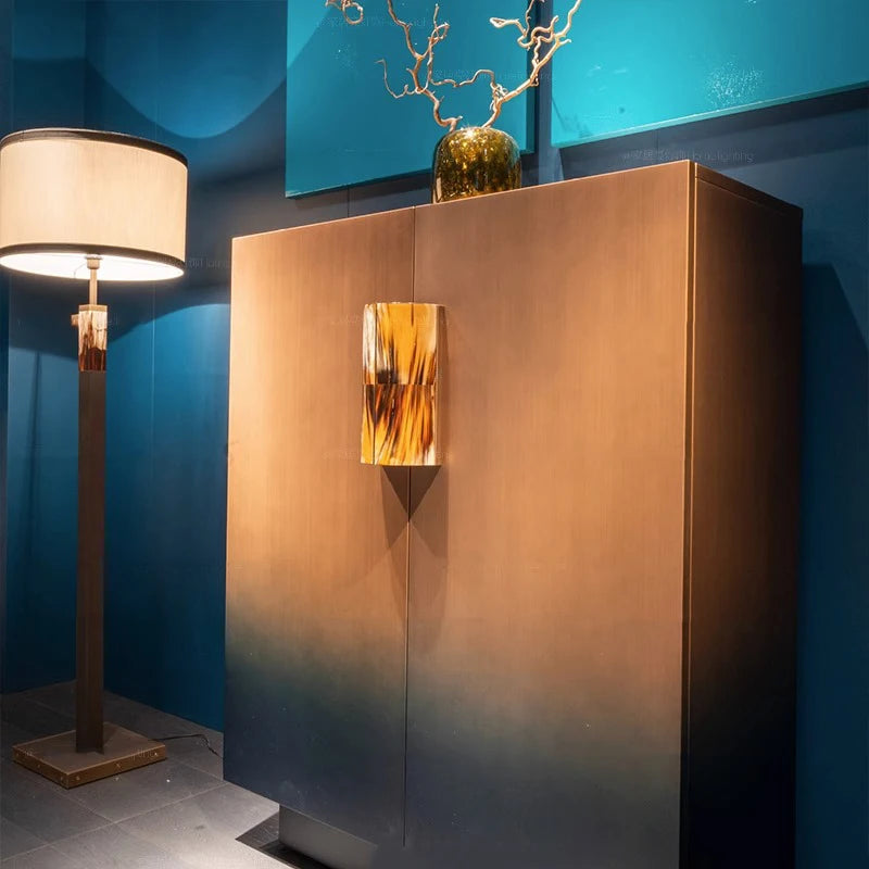 lampadaire de luxe design moderne pour salon côté canapé - vue 4 sur 8