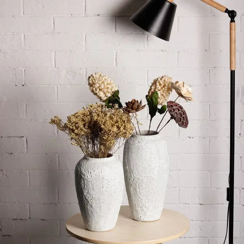 vase rétro en céramique pour fleurs et décoration - vue 2 sur 9