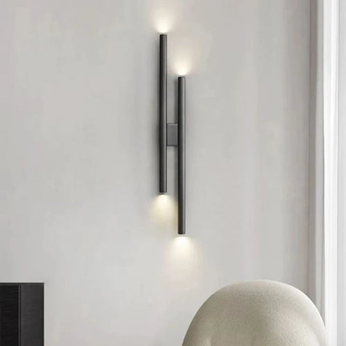 applique murale moderne en laiton noir et cuivre avec lumière naturelle - vue 2 sur 10