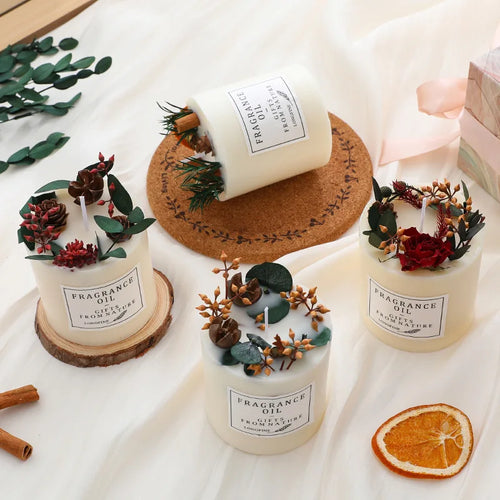 bougies parfumées romantiques en cire de soja avec fleurs séchées - vue 3 sur 10