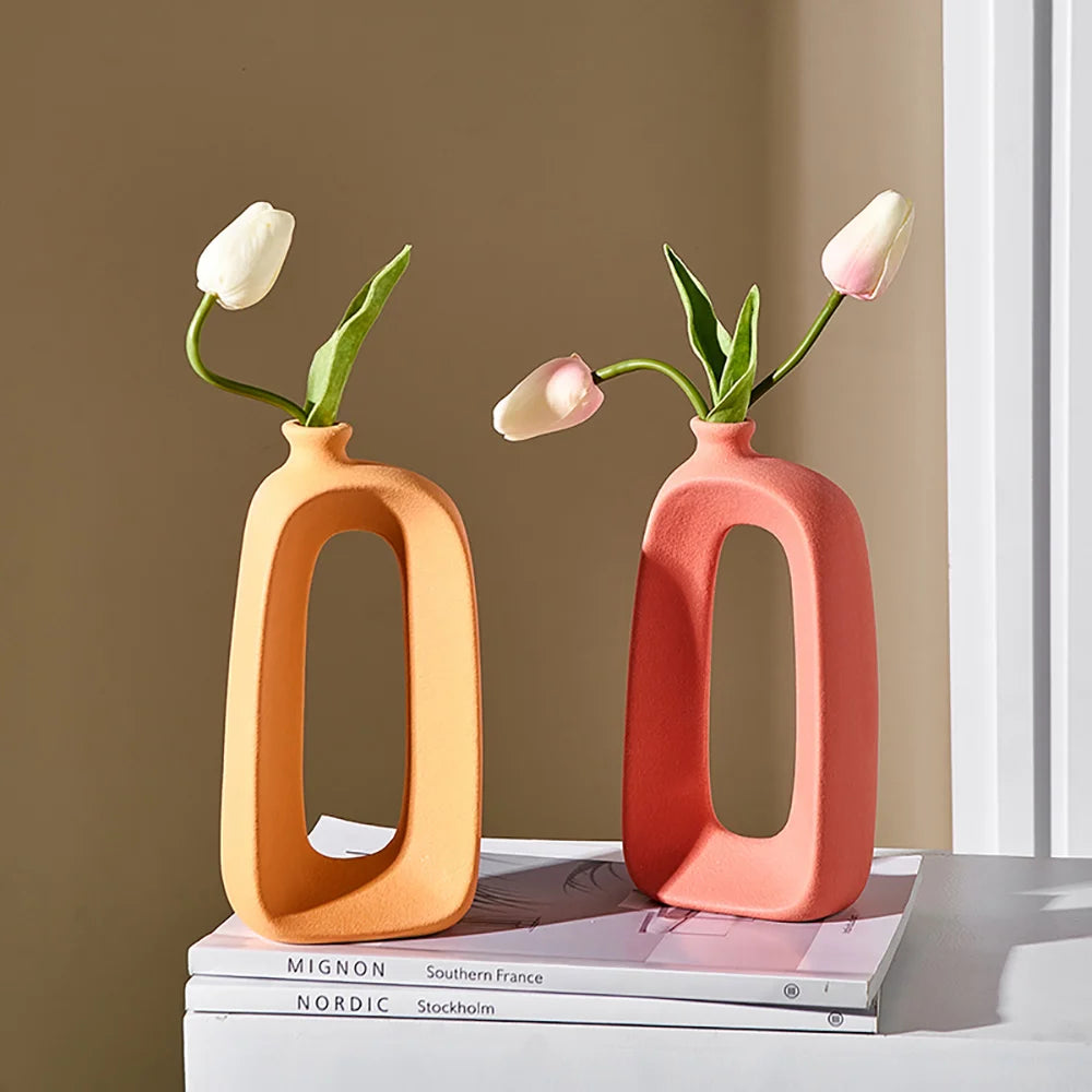 vase moderne en céramique pour décoration intérieure et extérieure - vue 4 sur 13