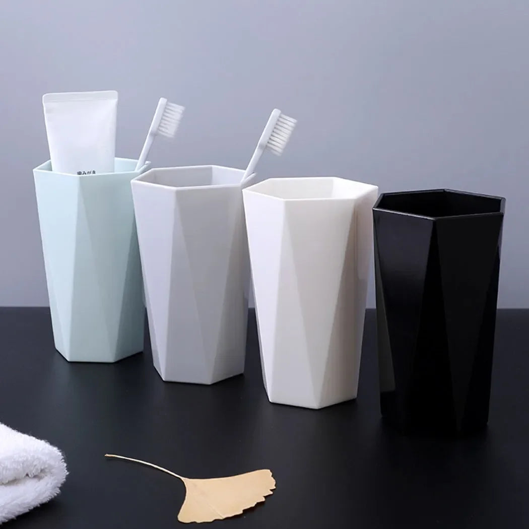 gobelet pour bain de bouche et brosse à dents en plastique solide - vue 1 sur 9