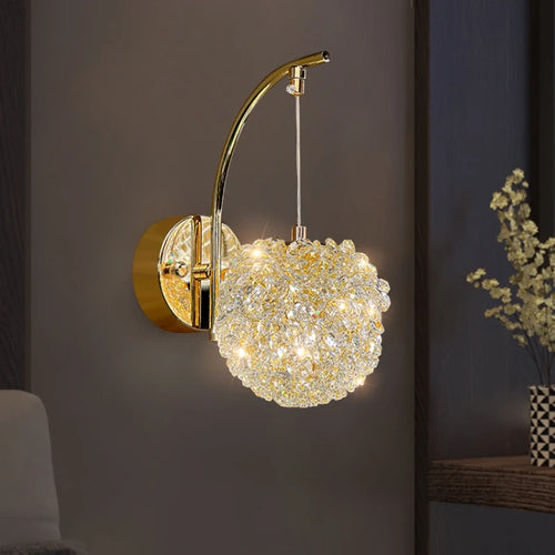 applique murale en cristal et métal doré design élégant pour intérieur moderne - vue 2 sur 10