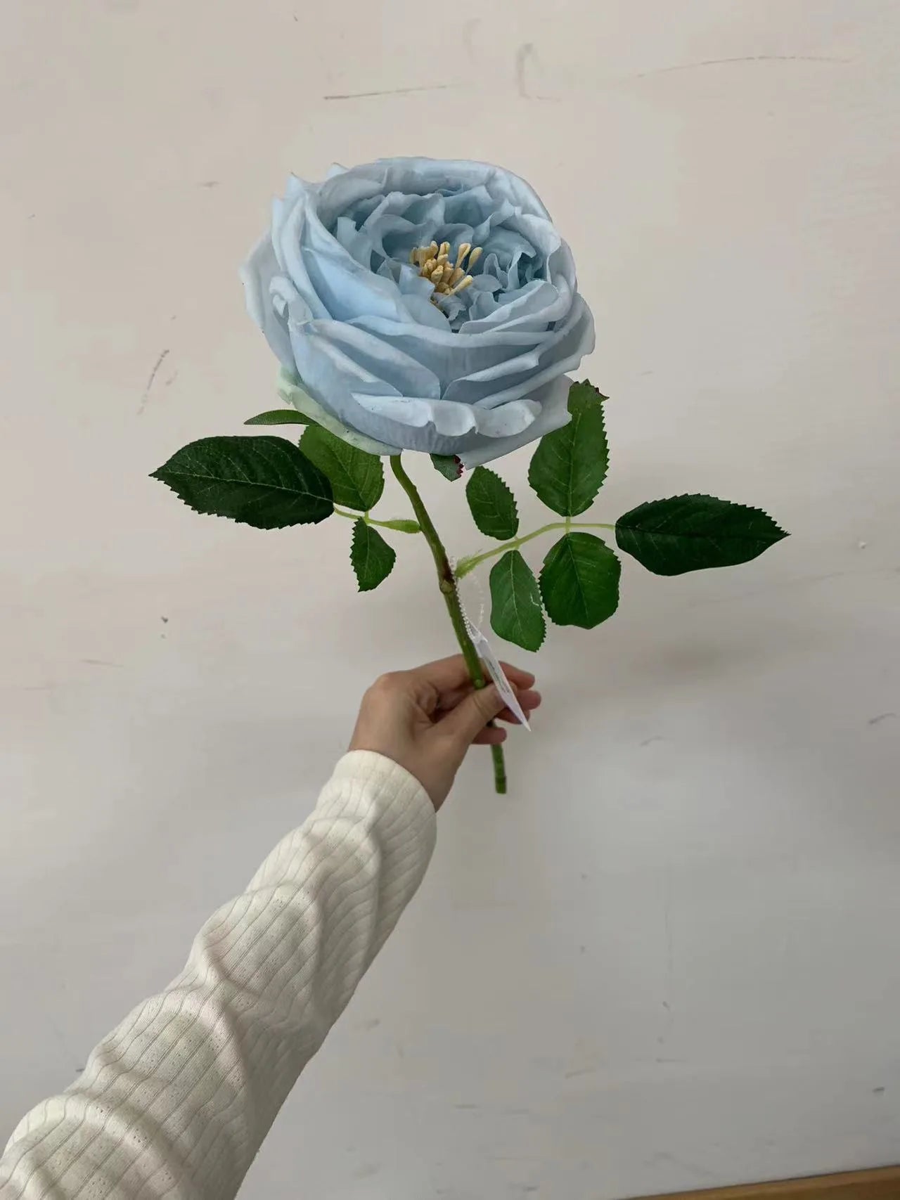 branche de fleurs artificielles en soie pour décorations festives et mariage - vue 10 sur 13