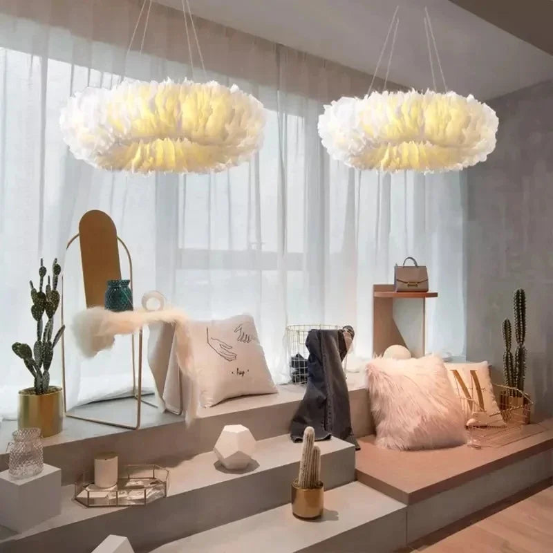 lustre à led nordique avec suspension en plumes - vue 3 sur 8