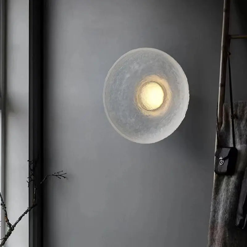 lampe circulaire design pour intérieur moderne en résine transparente - vue 3 sur 7