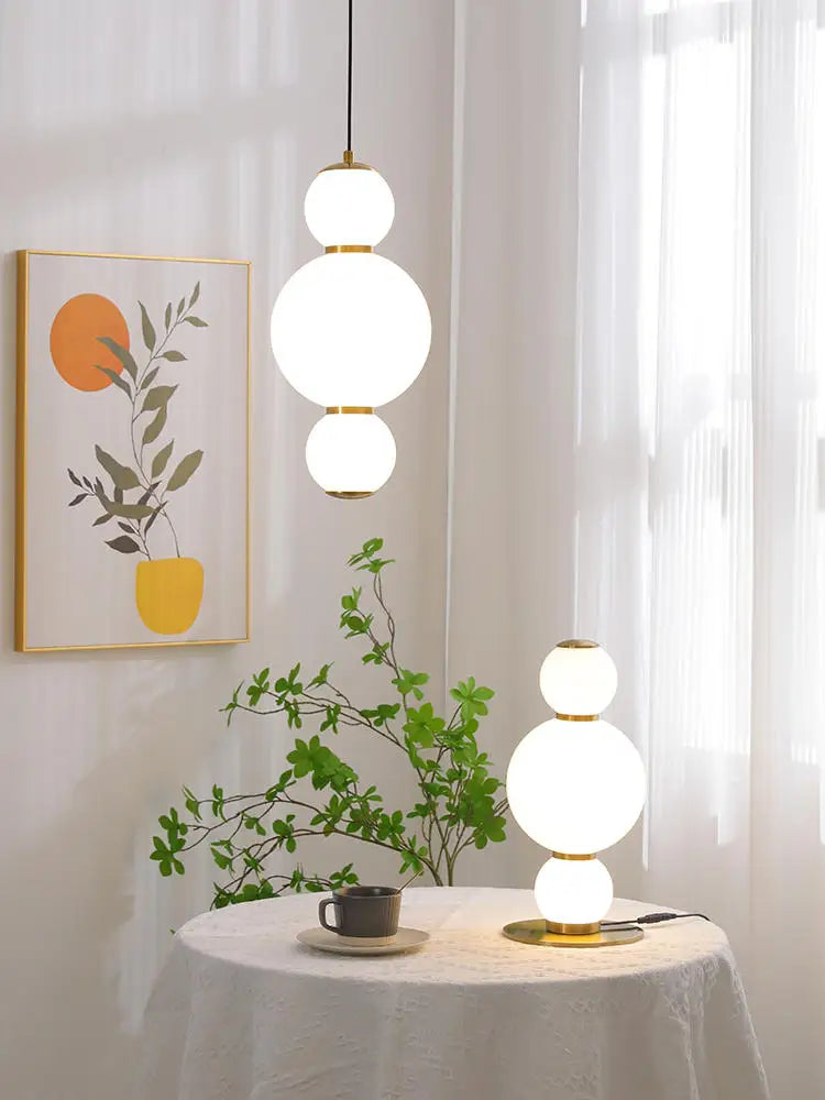 lustre en verre blanc design pour décoration intérieure moderne - vue 1 sur 12