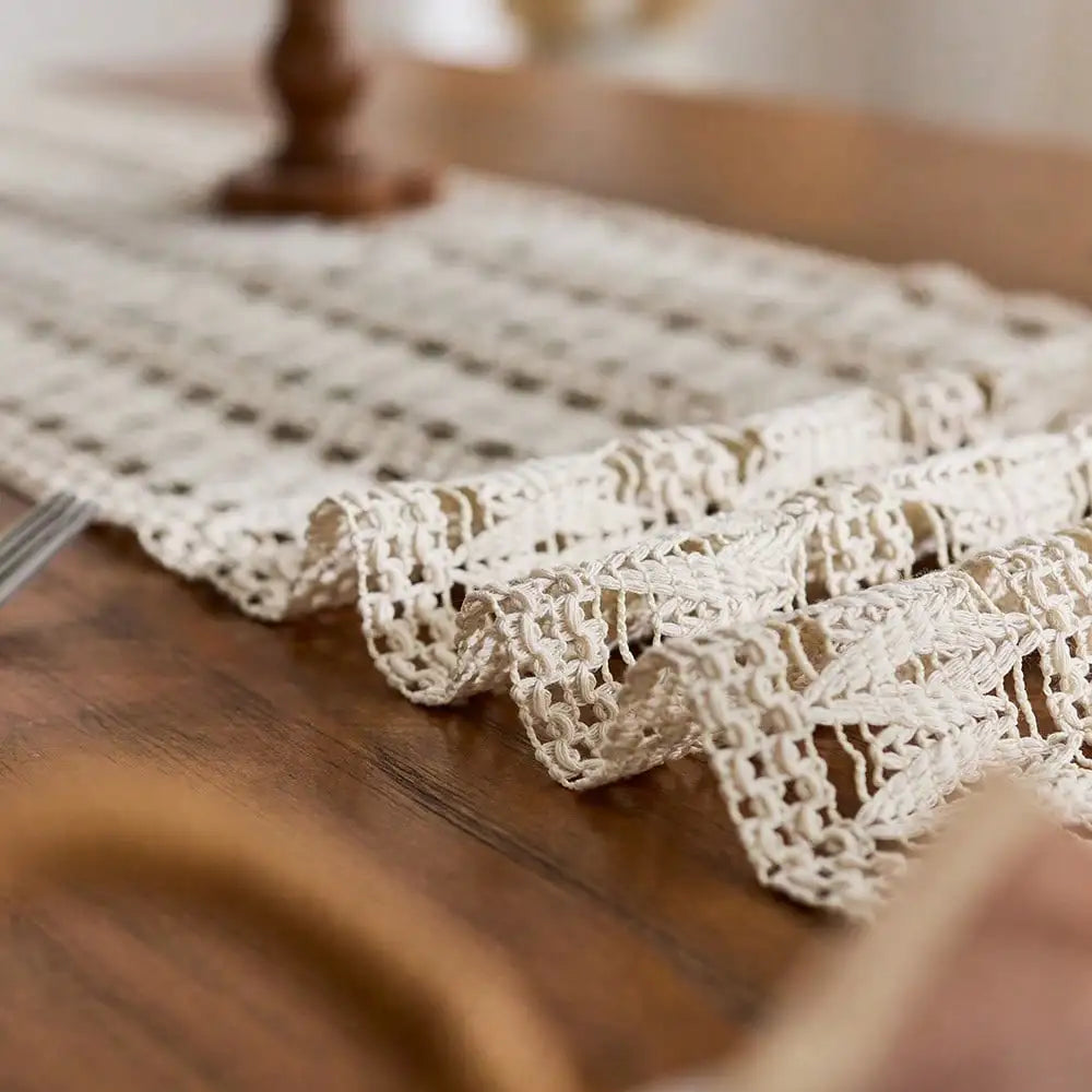 Chemin de table boheme beige a pompons decoratif - vue 6 sur 7