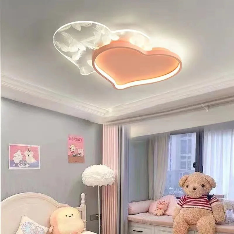 plafonnier moderne en plumes en forme de cœur pour décoration - vue 1 sur 8