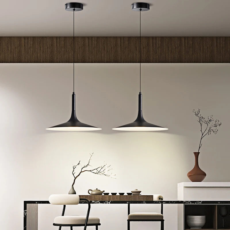 Suspension design LED conique arrondi Noir - vue 3 sur 6