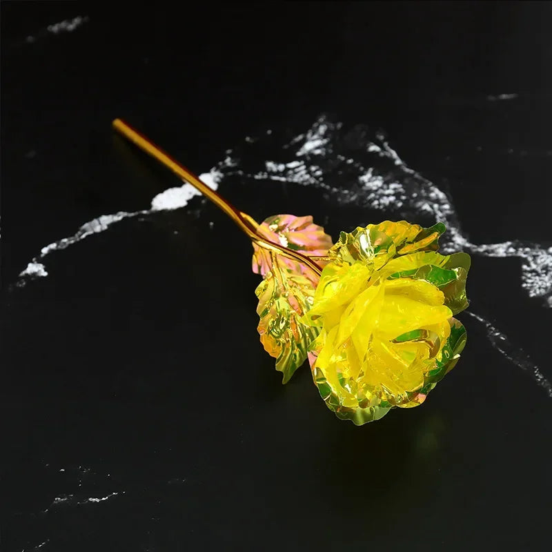 fleur de rose en feuille artisanale pour la saint-valentin - vue 8 sur 14