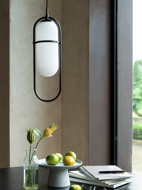 lustre simple au style industriel moderne en verre et métal - vue 4 sur 8