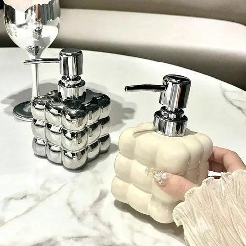 distributeur de savon liquide en céramique pour salle de bain - vue 2 sur 8