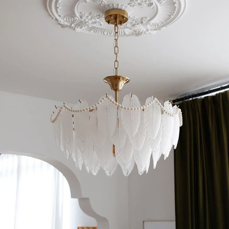 plafonnier de luxe en verre et plumes pour un éclairage décoratif intérieur - vue 4 sur 11