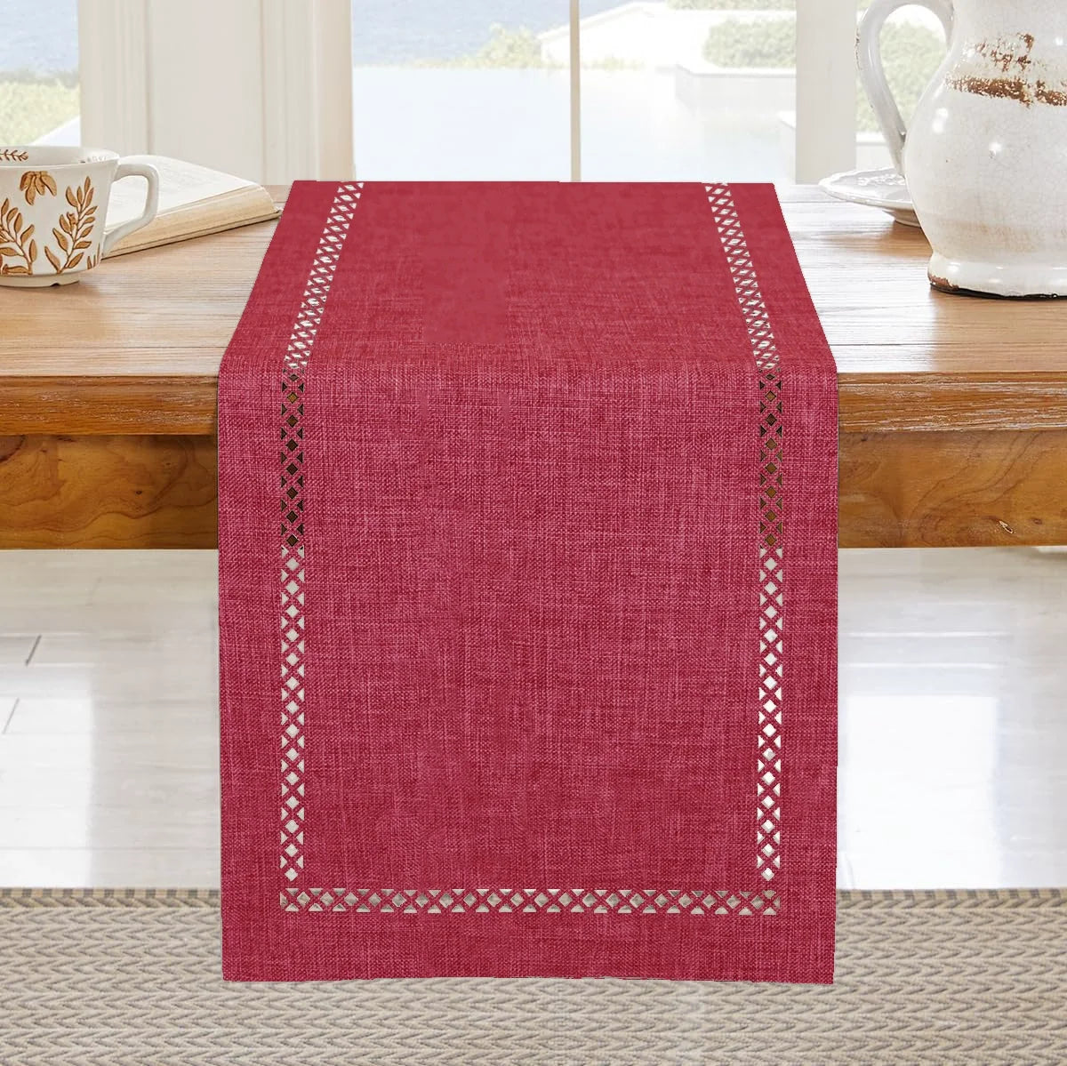 Chemin de table lin motif ajouré moderne chic