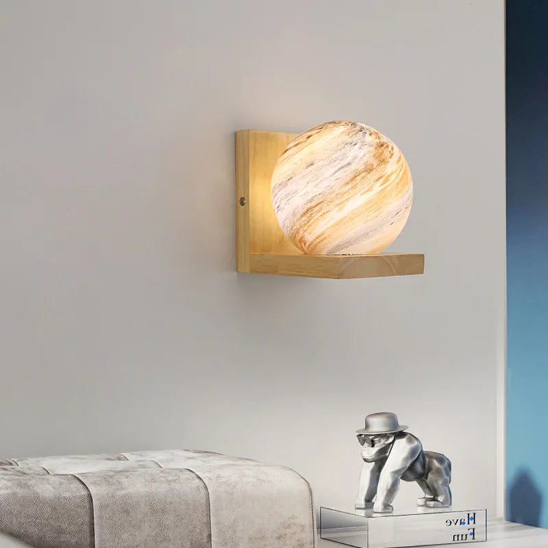 applique murale moderne en bois avec abat-jour planète led - vue 6 sur 8