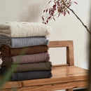 Plaid coton mousseline pompons léger style uni salon