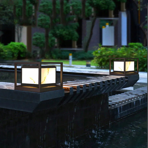 lampe LED solaire moderne pour décoration d'extérieur luxueuse - vue 2 sur 14
