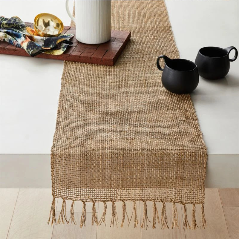 Chemin de table jute rustique avec pompons tresse