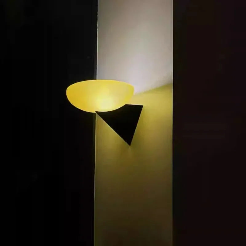 applique murale design moderne créative et personnalisée pour intérieur - vue 2 sur 8