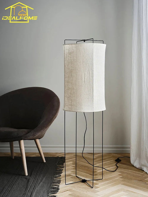 lampe de sol design minimaliste japonais wabi-sabi en tissu pour intérieur - vue 4 sur 10