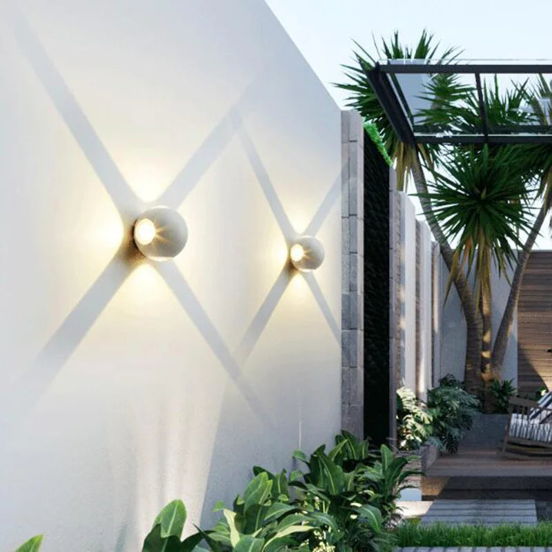 Applique murale LED de jardin étanche ronde à quatre côtés - vue 2 sur 8