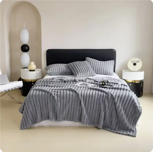 Plaid polaire épais doux style uni pour lit - vue 4 sur 7