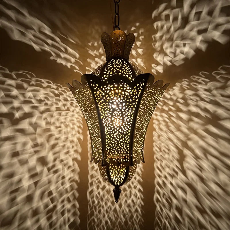 suspension marocaine rétro vintage en métal sculpté pour restaurant et hôtel - vue 3 sur 5
