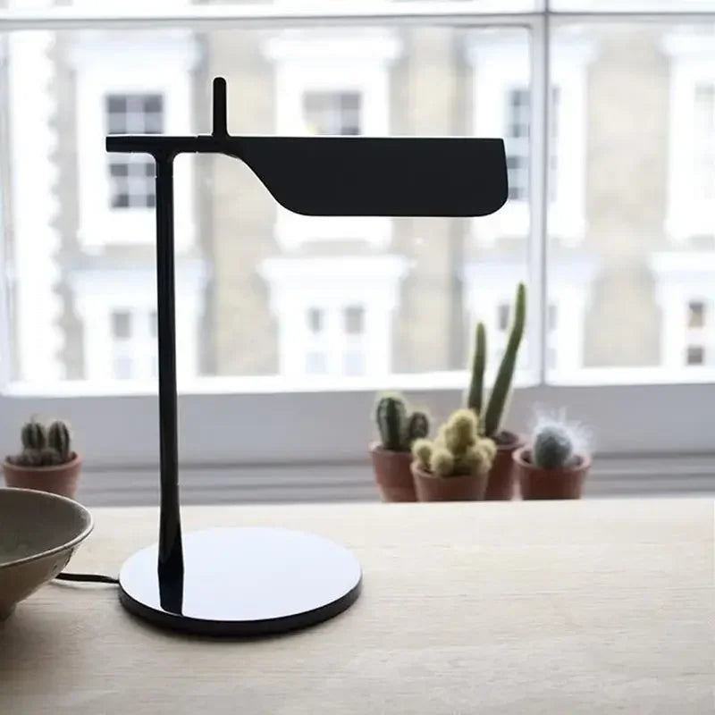 Italian Designer High Quality Table Light Desk Lamp for Bedroom Reading - vue 4 sur 8