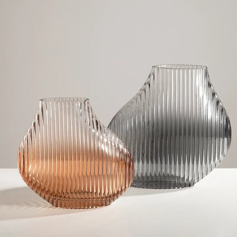 vase en verre soufflé à rayures pour décoration florale créative - vue 1 sur 8