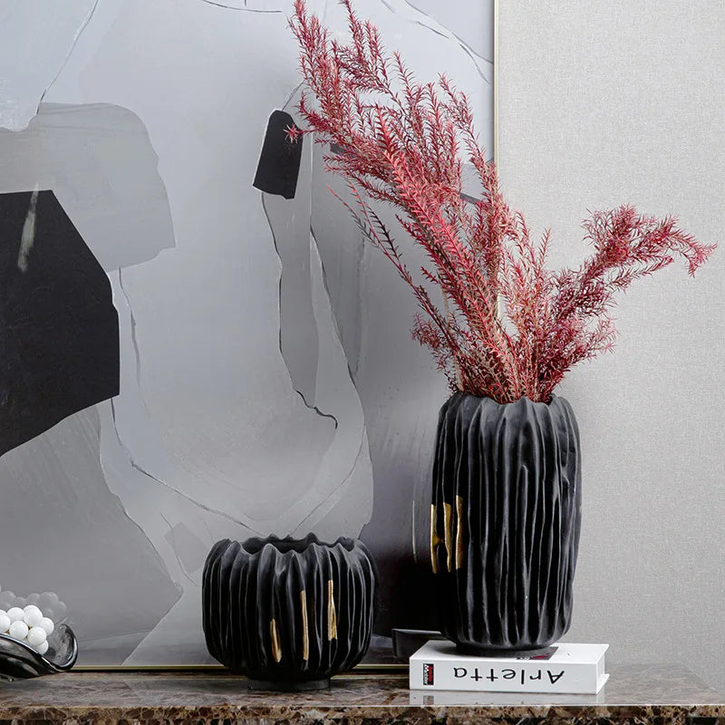 vase en résine plissée ornement artisanal pour décoration maison - vue 8 sur 8