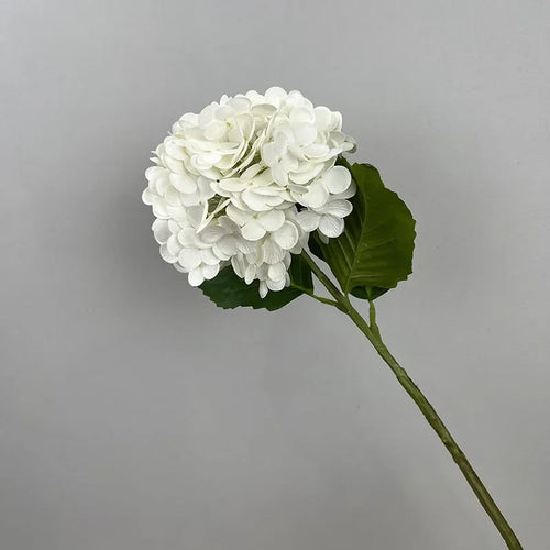 décoration de mariage fleurs artificielles hortensias et roses rouges - vue 13 sur 15