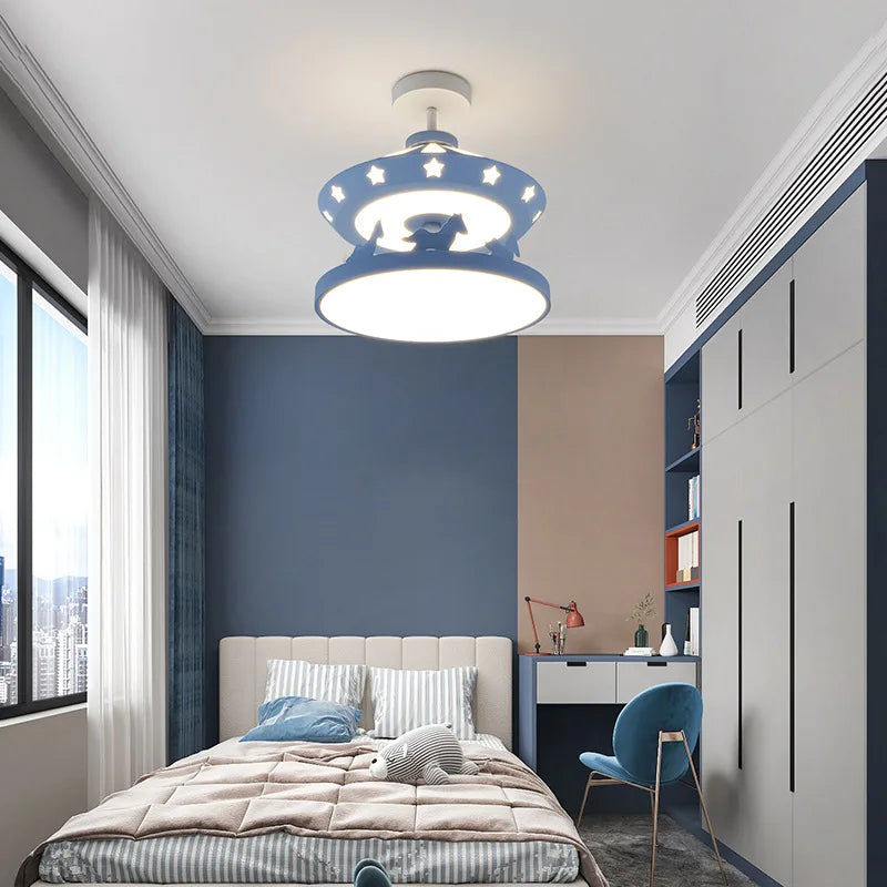 lustre moderne minimaliste pour chambre d'enfant lumineux et chaleureux - vue 5 sur 8