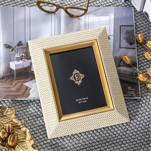 cadre photo en métal cuir luxe pour bureau et décoration - vue 2 sur 9
