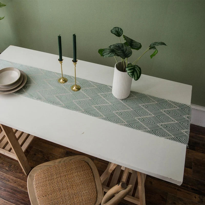 Chemin de table brodé motifs géométriques style bohème - vue 3 sur 7