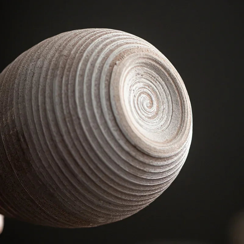 vases en céramique antiques faits main style minimaliste moderne - vue 4 sur 10