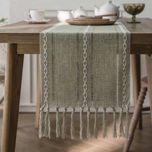Chemin de table bohème coton lin pompons tissés - vue 3 sur 7